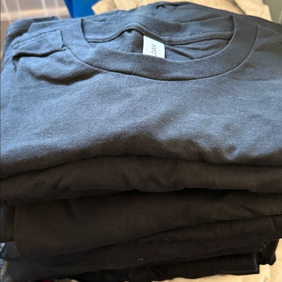Gildan Other - 10 Classic Black Crewneck T-Shirt